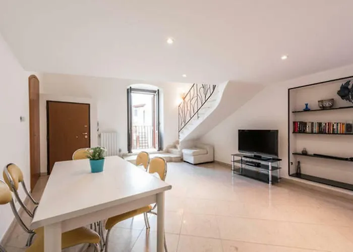 Nel Borgo Antico 펜션 지오비나조