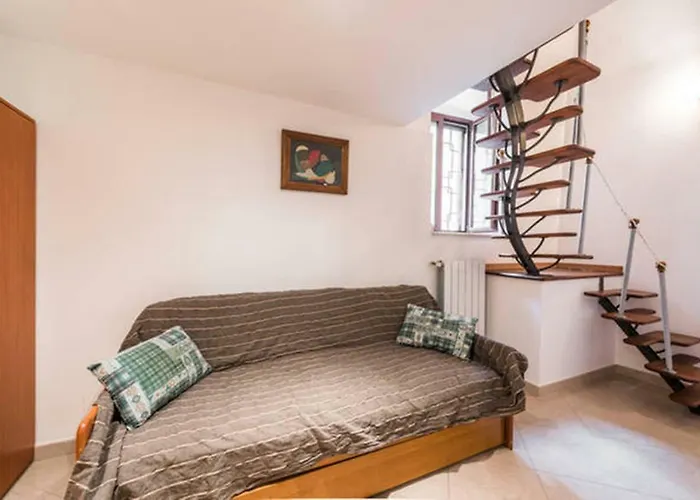 Nel Borgo Antico 펜션 *